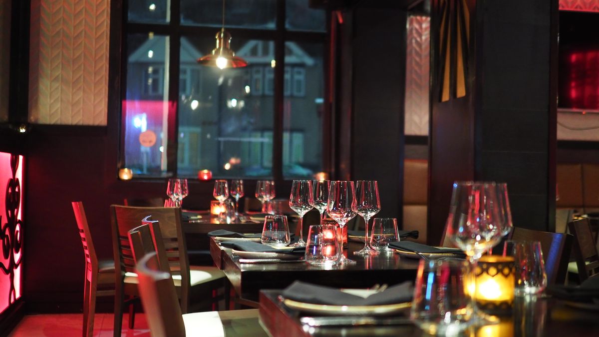 Le Chalet des Îles restaurant exterior or interior view - undefined dining near Roland Garros