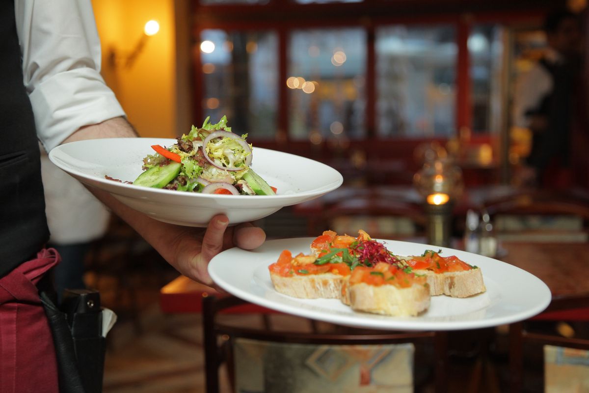 L'Abeille restaurant exterior or interior view - undefined dining near Roland Garros